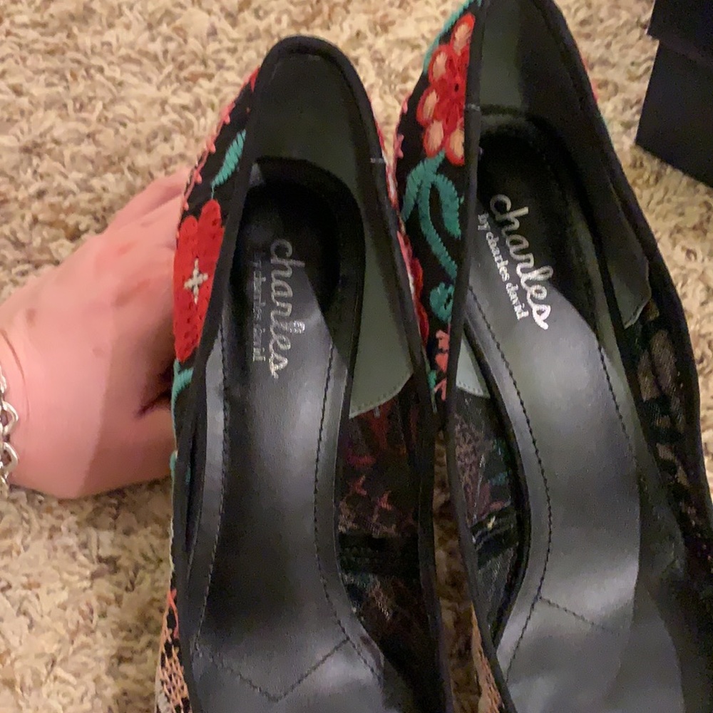 Charles by Charles David Addie multi floral 11 - Picture 8 of 8